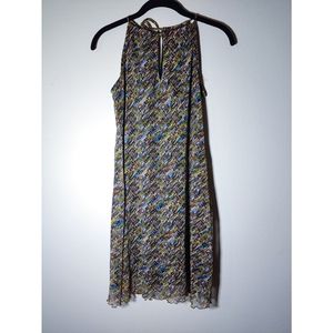 Dress, keyhole neck design
